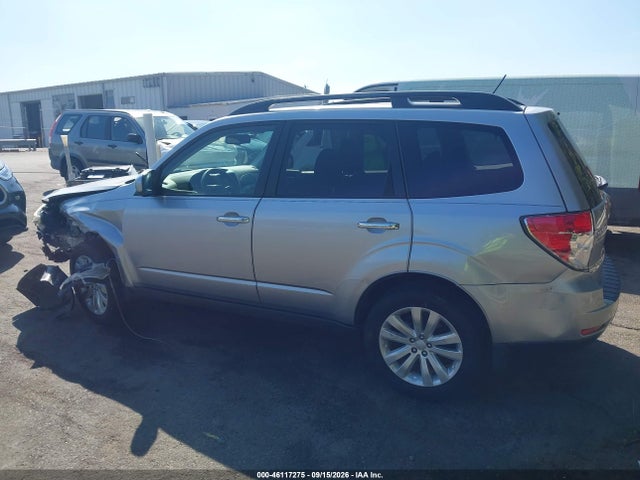46117275 :رقم المزاد ، JF2SHADC9DH445227 vin ، 2013 Subaru Forester 2.5x Premium مزاد بيع