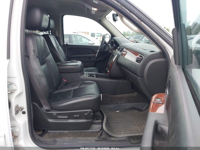 Продаж на аукціоні авто 2012 Chevrolet Suburban 1500 Lt, vin: 1GNSKJE77CR103177, номер лоту: 46117330