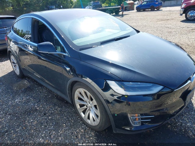 Продажа на аукционе авто 2018 Tesla Model X 100d/75d/p100d, vin: 5YJXCAE20JF088685, номер лота: 46117338