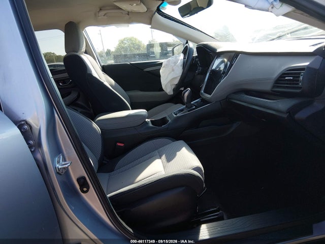 46117349 :رقم المزاد ، 4S4BTACC4N3142414 vin ، 2022 Subaru Outback Premium مزاد بيع