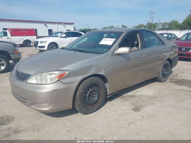 2005 Toyota Camry Le მანქანა იყიდება აუქციონზე, vin: 4T1BE32K55U945256, აუქციონის ნომერი: 46117374