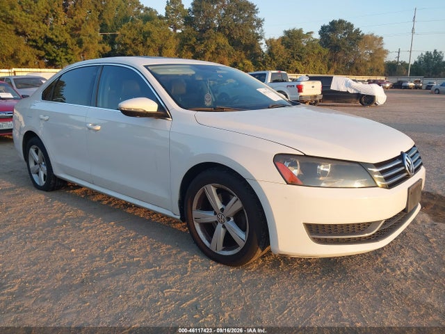 2012 Volkswagen Passat 2.5l Se მანქანა იყიდება აუქციონზე, vin: 1VWBP7A38CC010507, აუქციონის ნომერი: 46117423