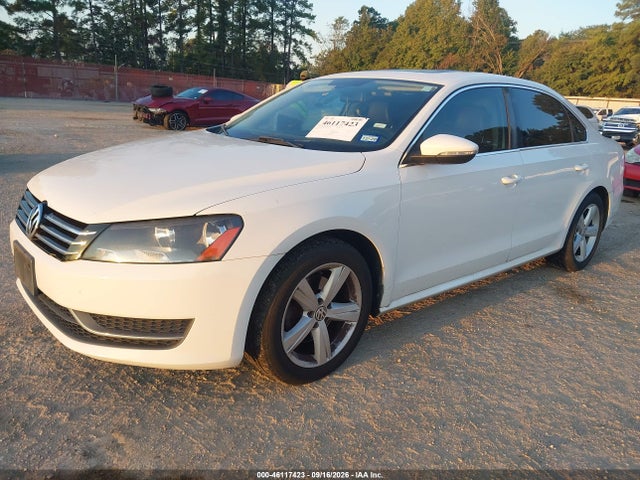 2012 Volkswagen Passat 2.5l Se მანქანა იყიდება აუქციონზე, vin: 1VWBP7A38CC010507, აუქციონის ნომერი: 46117423