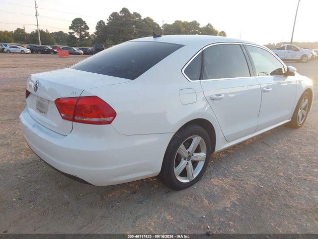 2012 Volkswagen Passat 2.5l Se მანქანა იყიდება აუქციონზე, vin: 1VWBP7A38CC010507, აუქციონის ნომერი: 46117423