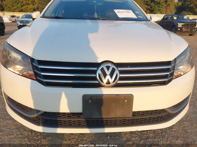 2012 Volkswagen Passat 2.5l Se მანქანა იყიდება აუქციონზე, vin: 1VWBP7A38CC010507, აუქციონის ნომერი: 46117423