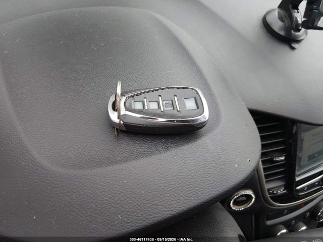 46117438 :رقم المزاد ، 3GNCJLSB0HL281538 vin ، 2017 Chevrolet Trax Lt مزاد بيع