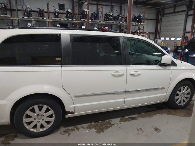 2013 Chrysler Town & Country Touring მანქანა იყიდება აუქციონზე, vin: 2C4RC1BG5DR565614, აუქციონის ნომერი: 46117439