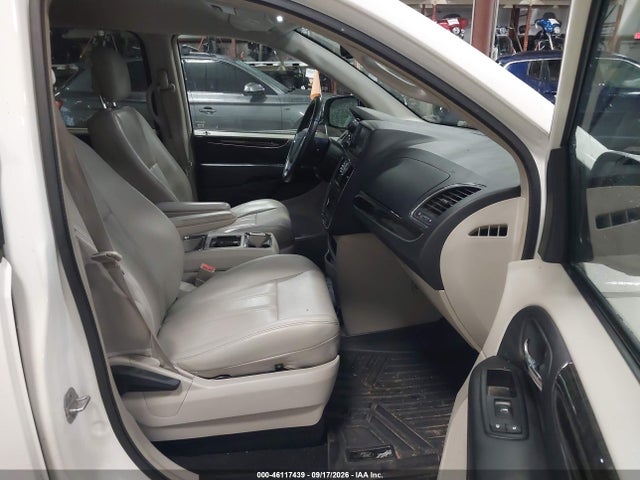 2013 Chrysler Town & Country Touring მანქანა იყიდება აუქციონზე, vin: 2C4RC1BG5DR565614, აუქციონის ნომერი: 46117439
