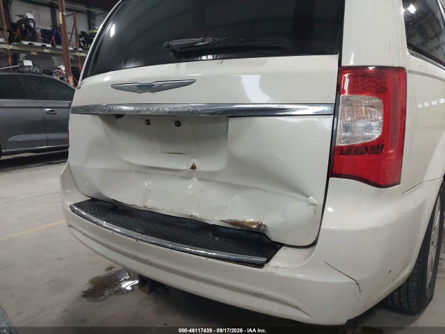 2013 Chrysler Town & Country Touring მანქანა იყიდება აუქციონზე, vin: 2C4RC1BG5DR565614, აუქციონის ნომერი: 46117439