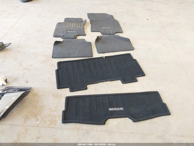 Nissan ROGUE SV 2017 KNMAT2MT4HP544385 Image 18