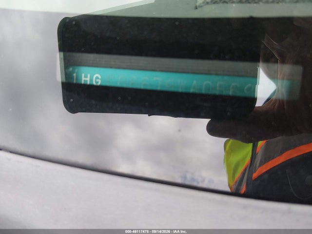 46117478 :رقم المزاد ، 1HGCG6679WA056992 vin ، 1998 Honda Accord Ex مزاد بيع