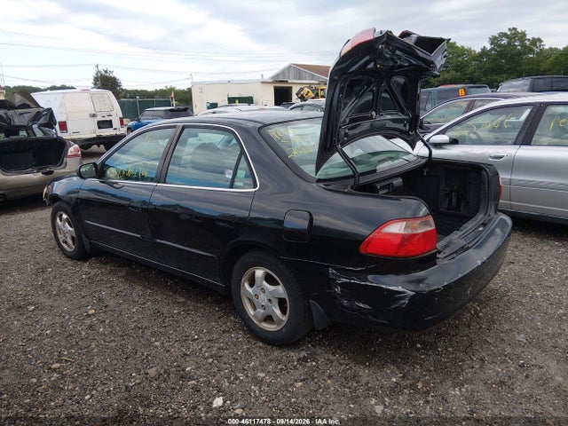 46117478 :رقم المزاد ، 1HGCG6679WA056992 vin ، 1998 Honda Accord Ex مزاد بيع