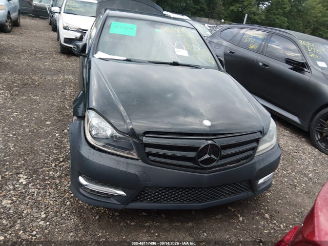 2013 Mercedes-benz C 300 Sport 4matic მანქანა იყიდება აუქციონზე, vin: WDDGF8AB5DR278010, აუქციონის ნომერი: 46117496