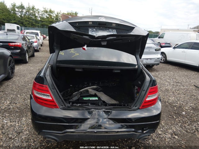 2013 Mercedes-benz C 300 Sport 4matic მანქანა იყიდება აუქციონზე, vin: WDDGF8AB5DR278010, აუქციონის ნომერი: 46117496