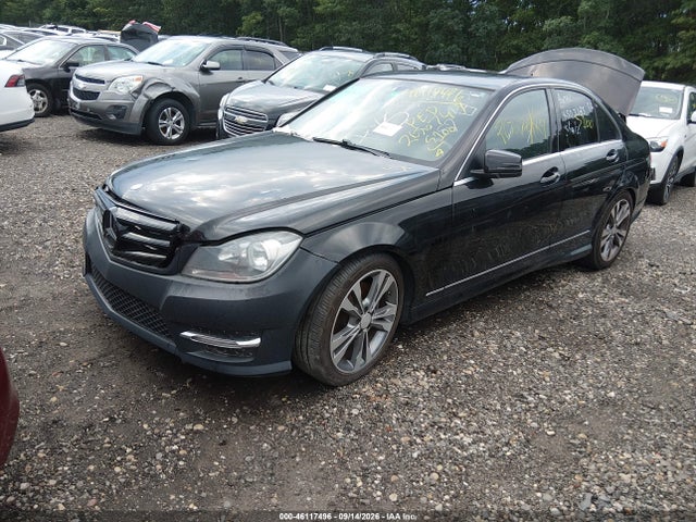 2013 Mercedes-benz C 300 Sport 4matic მანქანა იყიდება აუქციონზე, vin: WDDGF8AB5DR278010, აუქციონის ნომერი: 46117496