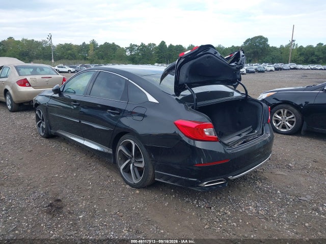 46117513 :رقم المزاد ، 1HGCR2F59HA158166 vin ، 2017 Honda Accord Sport مزاد بيع