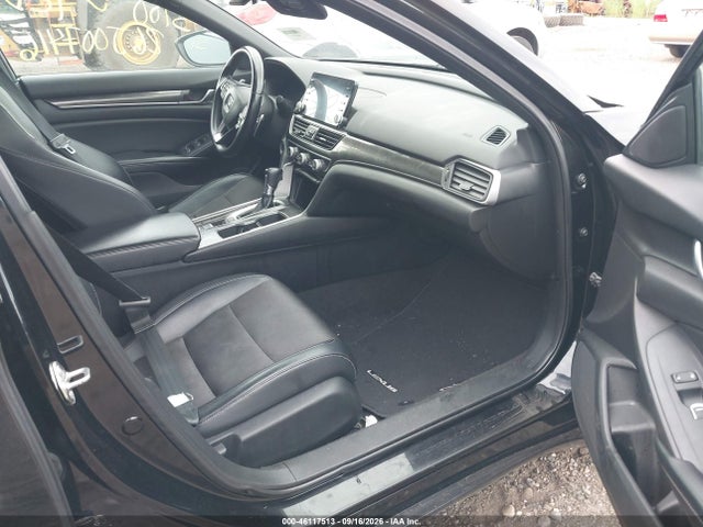 46117513 :رقم المزاد ، 1HGCR2F59HA158166 vin ، 2017 Honda Accord Sport مزاد بيع