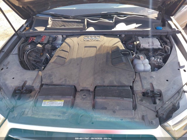 WA1LAAF79JD032938 Audi Q7 3.0t Premium