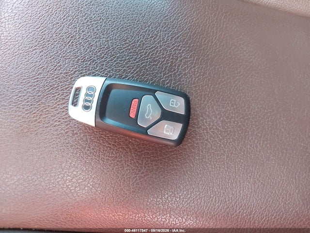 WA1LAAF79JD032938 Audi Q7 3.0t Premium