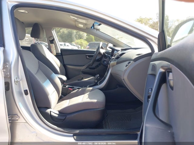 Продажа на аукционе авто 2015 Hyundai Elantra Se, vin: 5NPDH4AE6FH580958, номер лота: 46117582