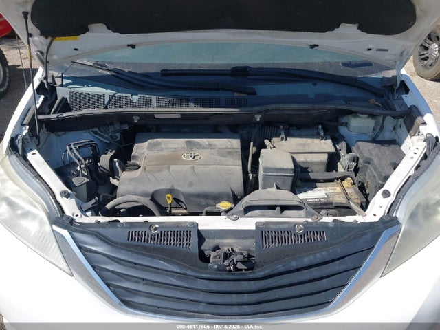 2011 Toyota Sienna Le V6 მანქანა იყიდება აუქციონზე, vin: 5TDKK3DC0BS041981, აუქციონის ნომერი: 46117605