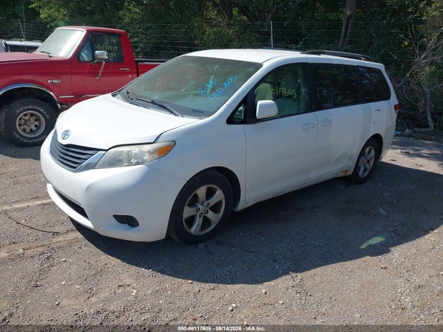 2011 Toyota Sienna Le V6 მანქანა იყიდება აუქციონზე, vin: 5TDKK3DC0BS041981, აუქციონის ნომერი: 46117605