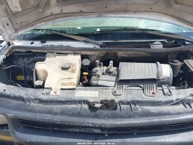 46117615 :رقم المزاد ، 1GCHG39R511150442 vin ، 2001 Chevrolet Express مزاد بيع