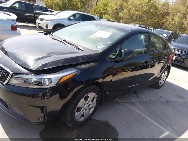 46117630 :رقم المزاد ، 3KPFL4A75JE204046 vin ، 2018 Kia Forte Lx مزاد بيع