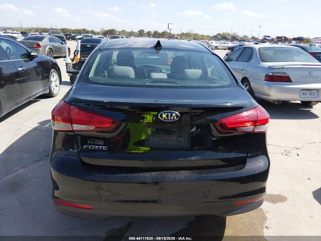 46117630 :رقم المزاد ، 3KPFL4A75JE204046 vin ، 2018 Kia Forte Lx مزاد بيع