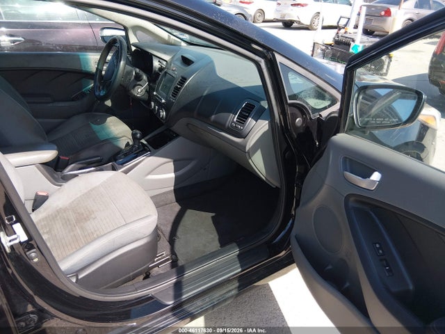 46117630 :رقم المزاد ، 3KPFL4A75JE204046 vin ، 2018 Kia Forte Lx مزاد بيع