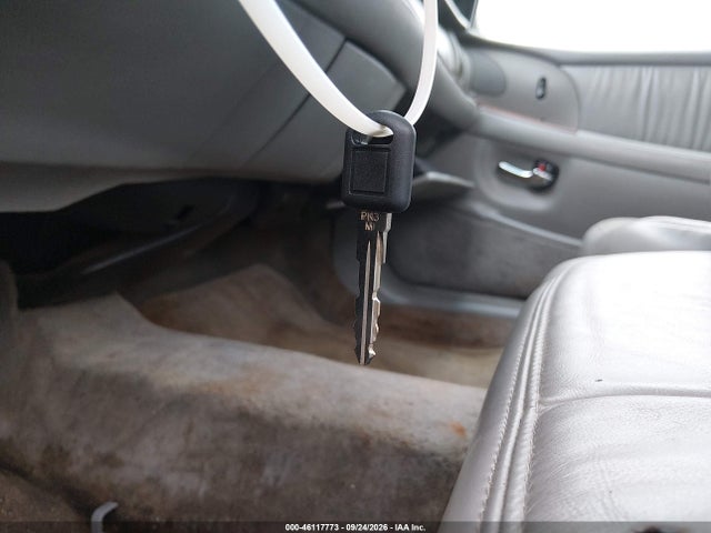 46117773 :رقم المزاد ، 1G4CW54K714141626 vin ، 2001 Buick Park Avenue مزاد بيع