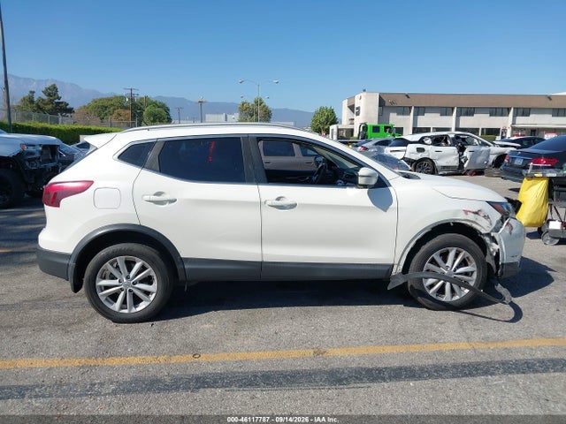 JN1BJ1CP0HW012715 Nissan Rogue Sport Sv