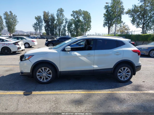 JN1BJ1CP0HW012715 Nissan Rogue Sport Sv