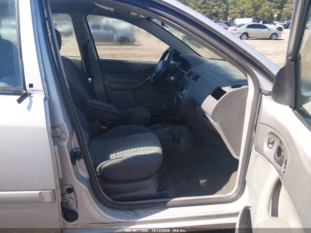 46117890 :رقم المزاد ، 1FAFP34N05W285936 vin ، 2005 Ford Focus Zx4 مزاد بيع