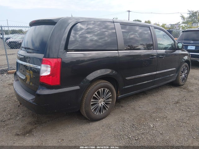 Продажа на аукционе авто 2014 Chrysler Town & Country S, vin: 2C4RC1HG0ER132419, номер лота: 46117895