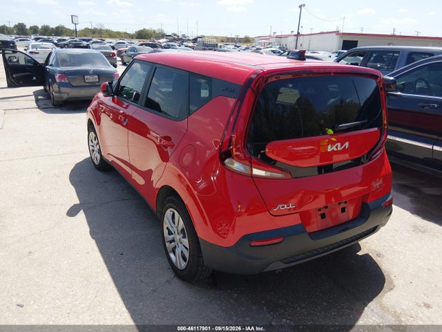 KIA SOUL LX 2022 KNDJ23AU8N7158103 Image 3