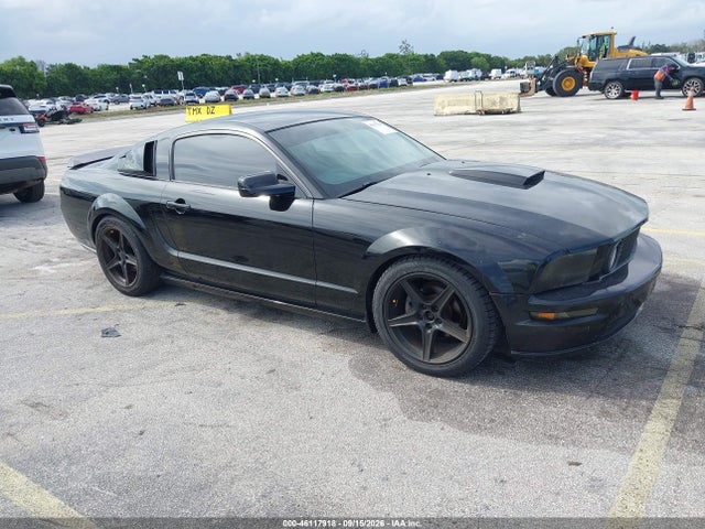 46117918 :رقم المزاد ، 1ZVFT80N265181011 vin ، 2006 Ford Mustang V6 مزاد بيع