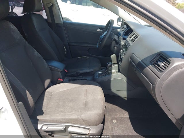 Продажа на аукционе авто 2015 Volkswagen Jetta 2.0l S, vin: 3VW2K7AJ3FM278865, номер лота: 46117976