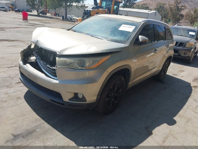 Toyota Highlander Xle V6 2014 5TDKKRFH2ES009436 Image 2