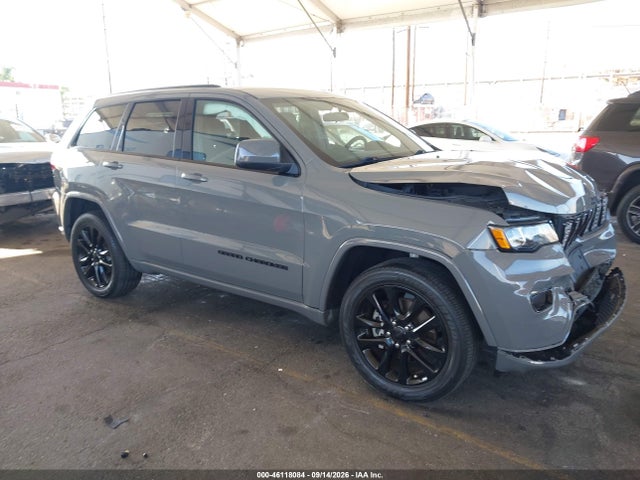 1C4RJEAG5MC739396 Jeep Grand Cherokee Laredo X 4x2