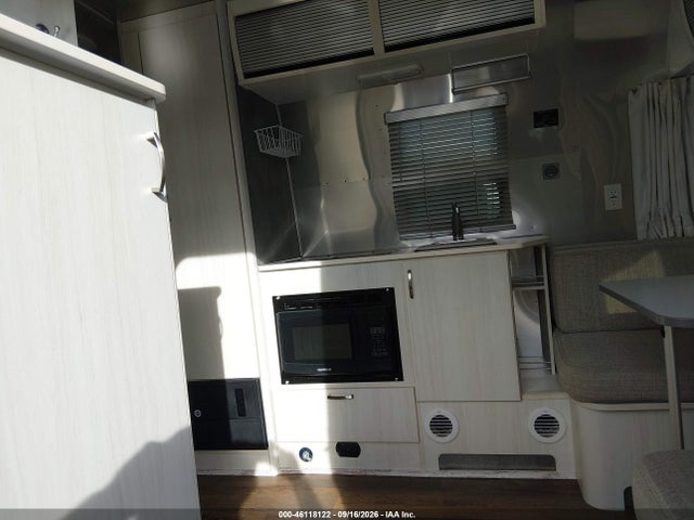 2021 Airstream Other მანქანა იყიდება აუქციონზე, vin: 1STCMAA16MJ556281, აუქციონის ნომერი: 46118122