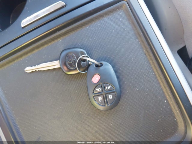 Продажа на аукционе авто 2018 Toyota Sienna Le 8 Passenger, vin: 5TDKZ3DCXJS942060, номер лота: 46118140