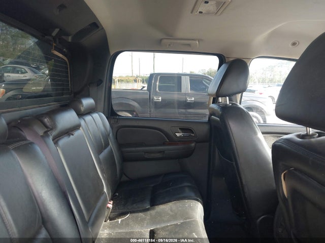 46118184 :رقم المزاد ، 3GNFK12377G113295 vin ، 2007 Chevrolet Avalanche 1500 Lt مزاد بيع
