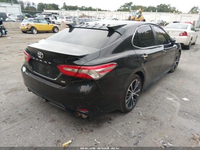2018 Toyota Camry Se მანქანა იყიდება აუქციონზე, vin: 4T1B11HK9JU043808, აუქციონის ნომერი: 46118195