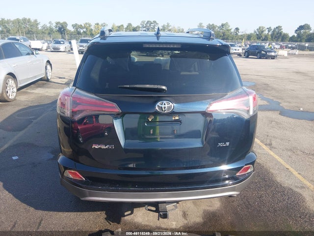 2018 Toyota Rav4 Xle მანქანა იყიდება აუქციონზე, vin: JTMWFREV6JJ744098, აუქციონის ნომერი: 46118249