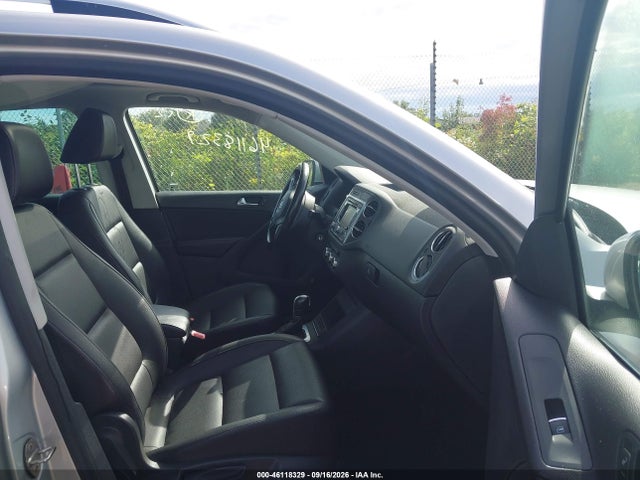 2013 Volkswagen Tiguan Se მანქანა იყიდება აუქციონზე, vin: WVGBV7AXXDW519926, აუქციონის ნომერი: 46118329