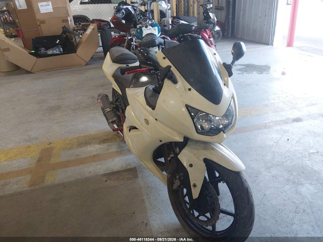 2010 Kawasaki Ex250 J მანქანა იყიდება აუქციონზე, vin: JKAEXMJ12ADA66783, აუქციონის ნომერი: 46118344