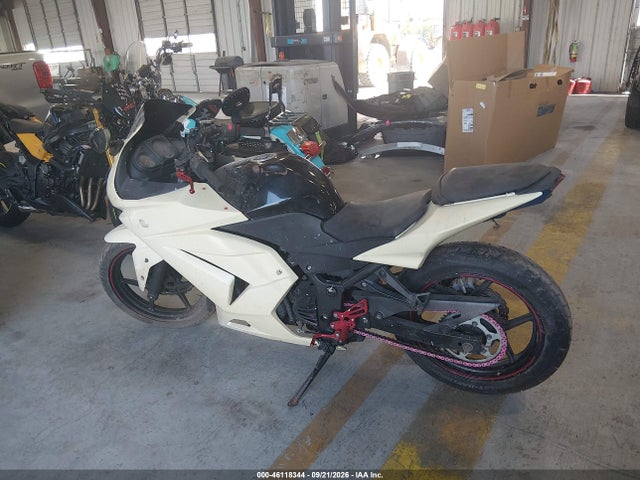 2010 Kawasaki Ex250 J მანქანა იყიდება აუქციონზე, vin: JKAEXMJ12ADA66783, აუქციონის ნომერი: 46118344