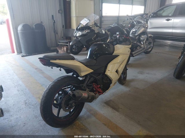 2010 Kawasaki Ex250 J მანქანა იყიდება აუქციონზე, vin: JKAEXMJ12ADA66783, აუქციონის ნომერი: 46118344