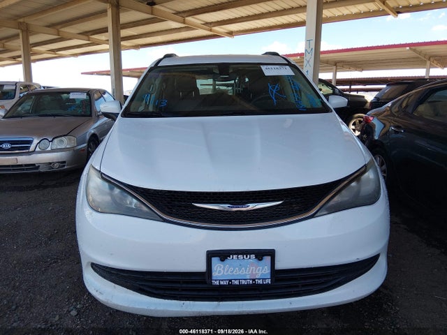 46118371 :رقم المزاد ، 2C4RC1DG6LR182132 vin ، 2020 Chrysler Voyager Lxi مزاد بيع